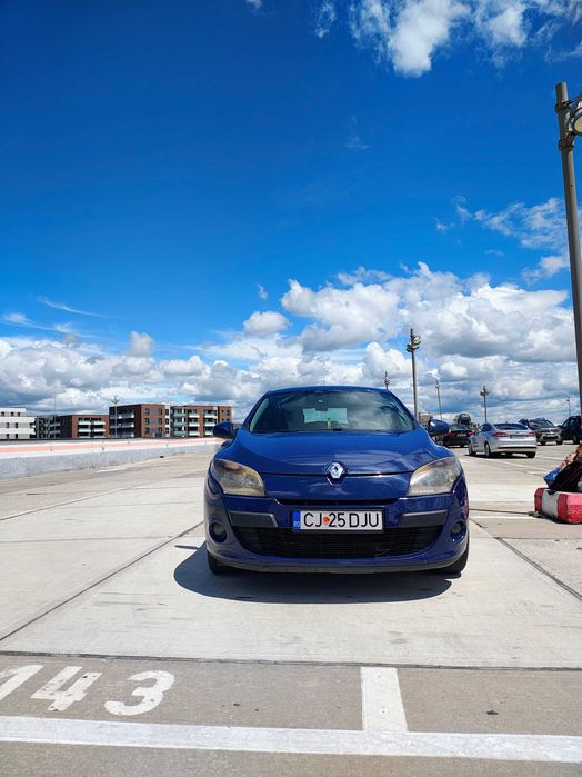 RENAULT Megane 2010 — imagine 1