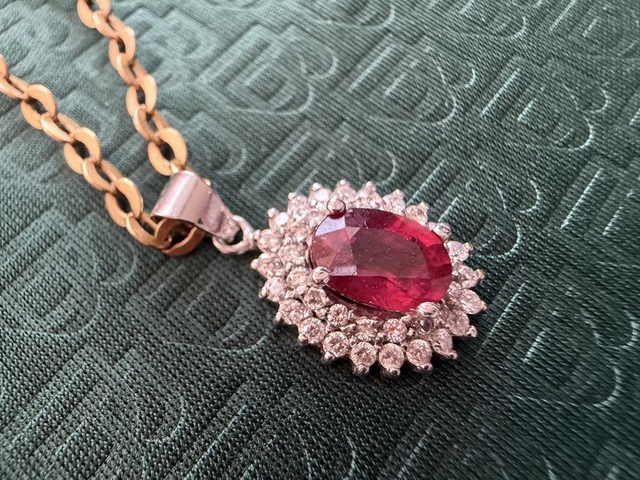 Златна висулка 18к