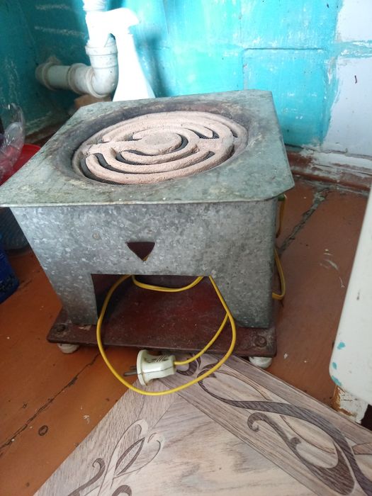 Плита со спиралью на подставке СССР