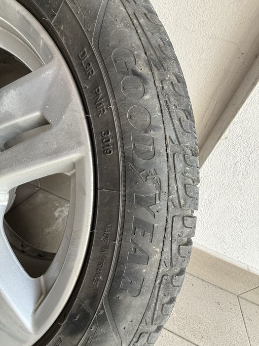 Оригинални Ауди джанти 17 с гуми Goodyear