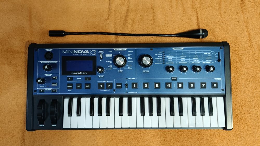 Синтезатор Novation Mininova
