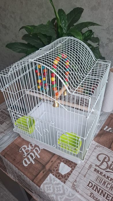 Продам клетку для попугаев
