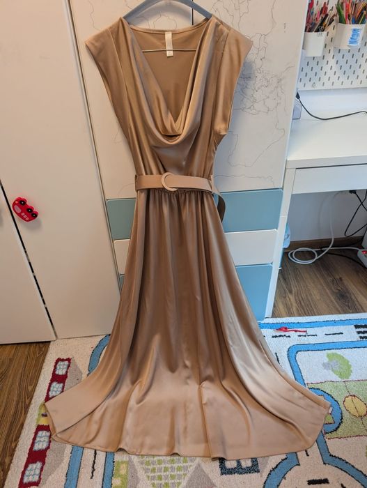 Rochie de seară aurie