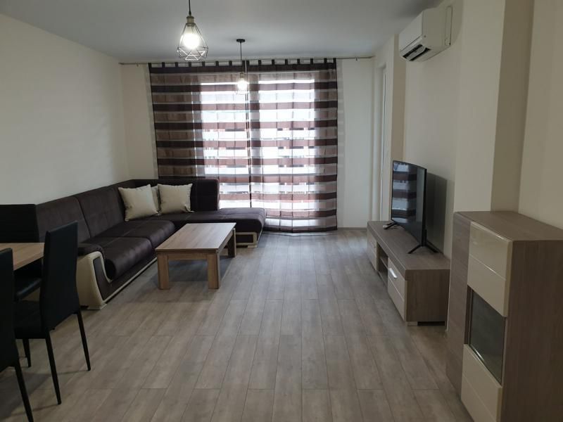 Дава се под наем Двустаен апартамент в Пловдив, Христо Смирненски - 75 кв.м за 375 € - Снимка #1