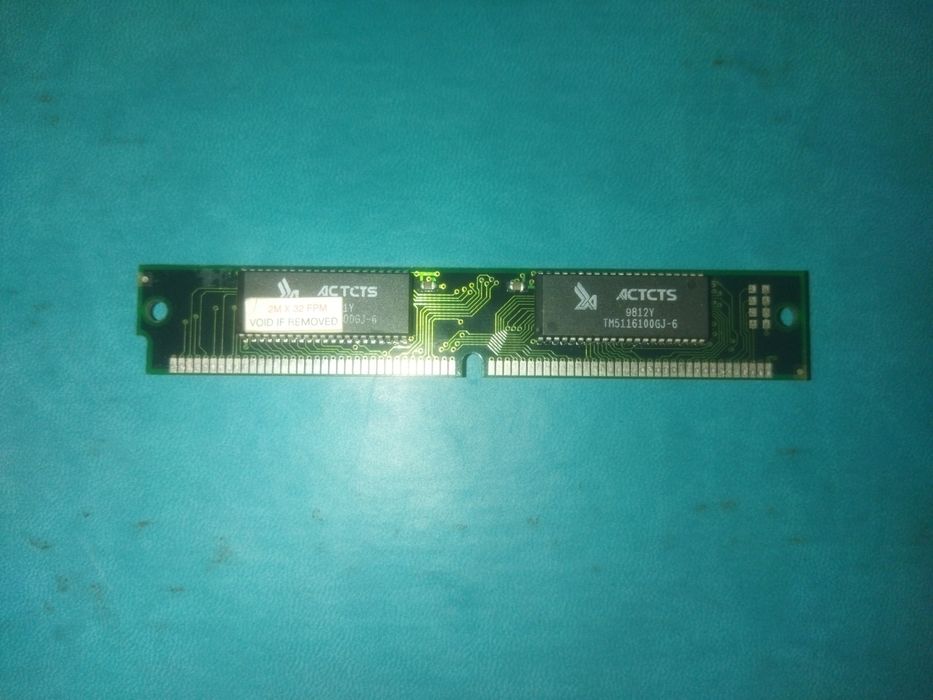 Kompyuter qismlari arzonga sotiladi