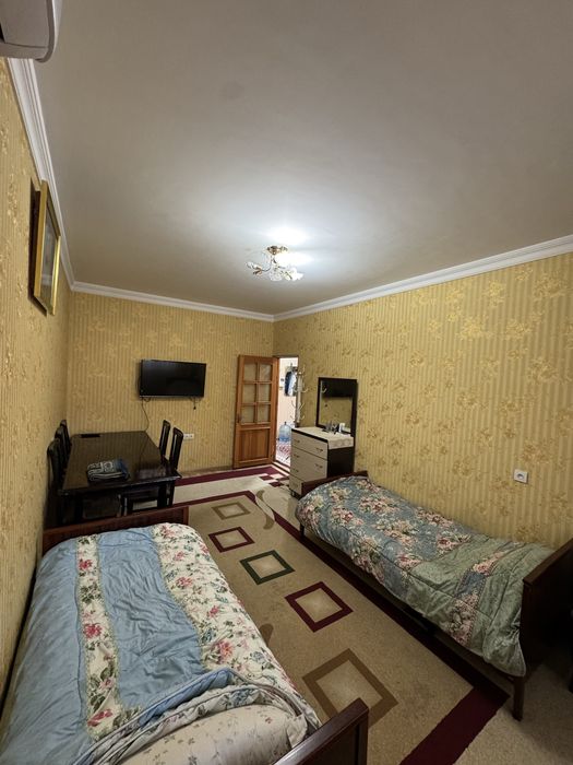 Чорсу, Гулобод, 3 хона, 2-этаж, Супер локация, мебель-техникалари била