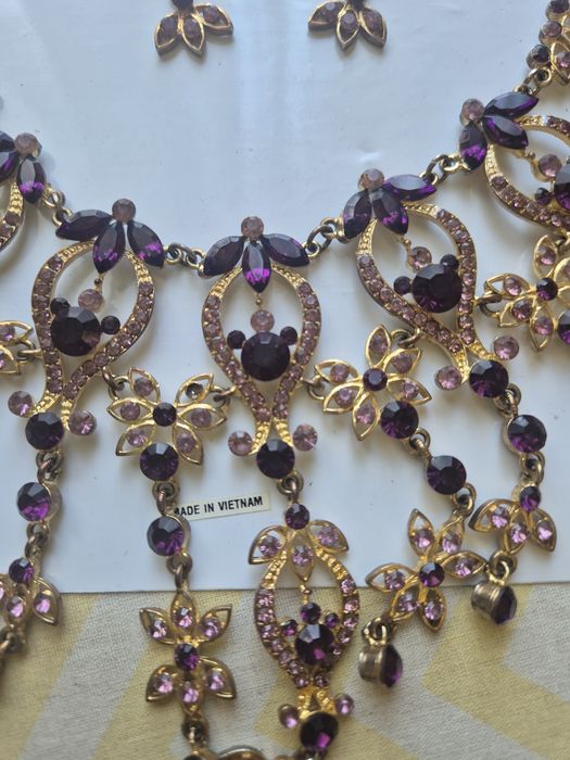 Бижутерия фирменная