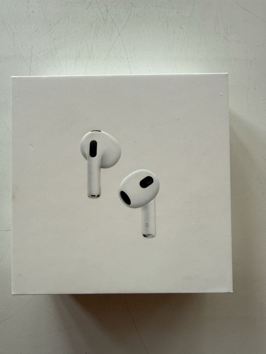 Продам AirPods 3