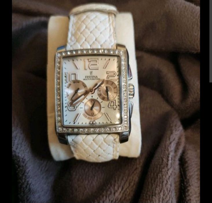 Festina-хронограф женски часовник