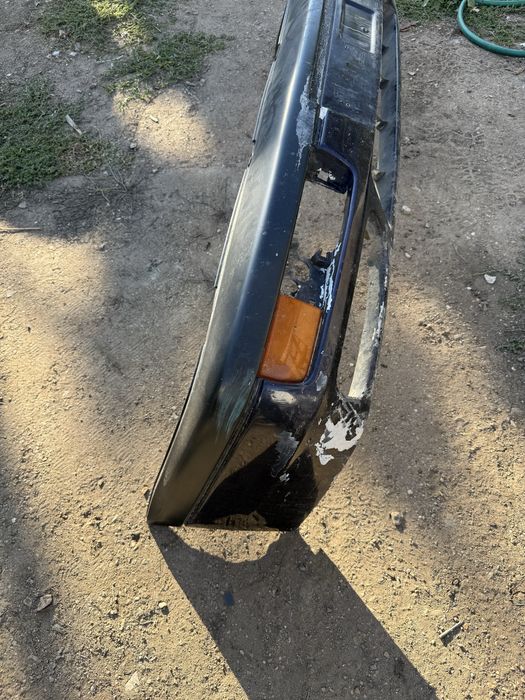 Передний бампер на VW Golf 3/Vento