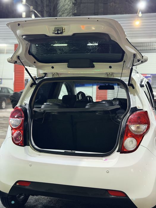 Продаю спарк 2019 года АКПП