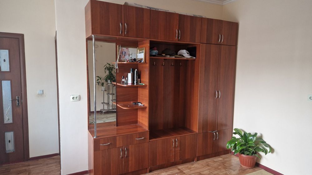 Продаётся прихожеий