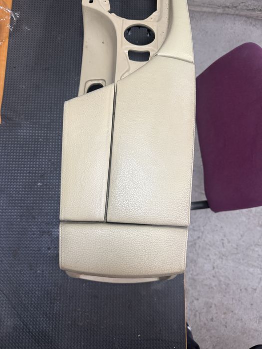 Бежав подлакътник БМВ Е61 Е61 фейс