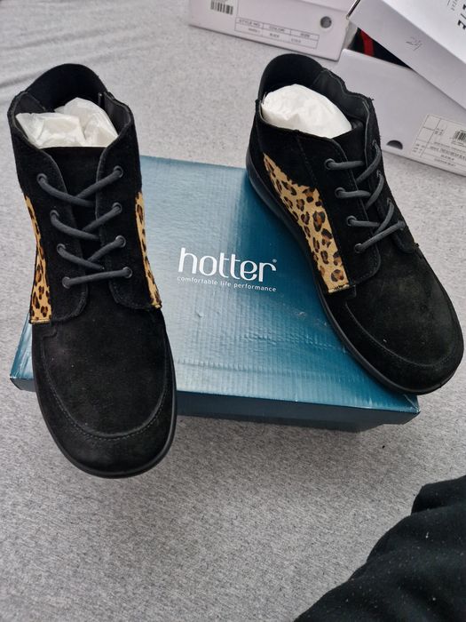 Ghete dama  HOTTER fabricate în England noi în cutie