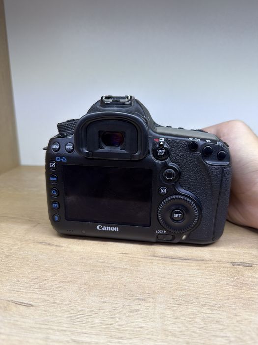 Фотоаппарат Canon EOS 5D