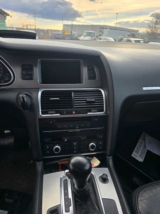 **САМО НА ЧАСТИ***  Audi Q7 3.0TDI, 233кс, Ксенон, Автомат, Ляв волан