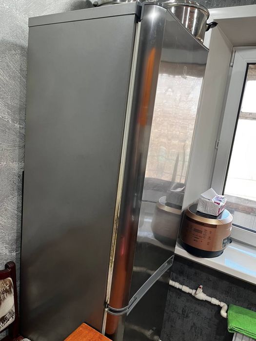 Продам холодильник