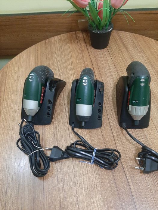 Vînd șurubelnite electrice Bosch