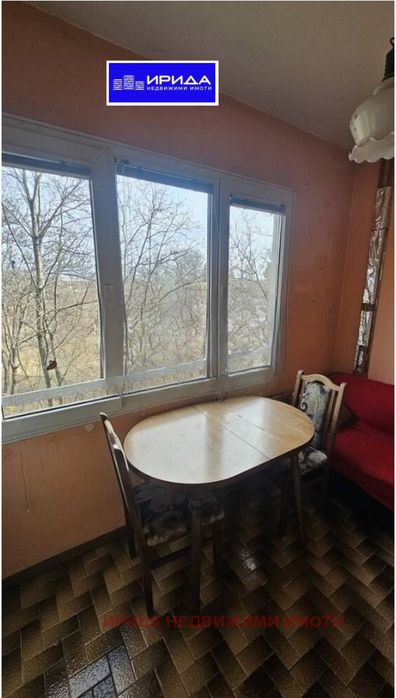 Гарсониера в Надежда 4