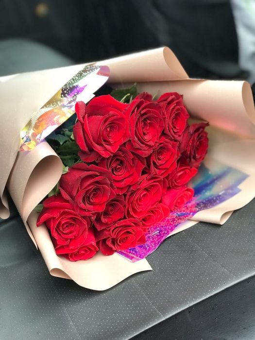 Букеты подарки розы