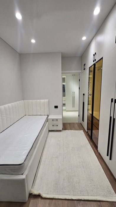 СаидБаракя  квартира 2в3 с авторским Ремонтом  2балкона площадь 65