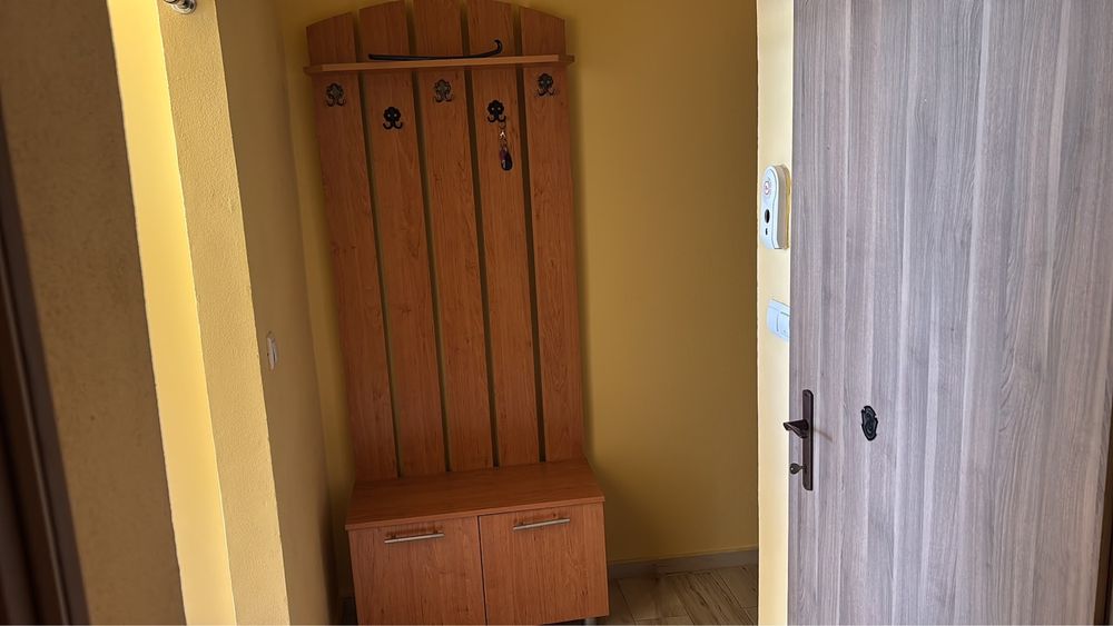 Inchiriez ap 2 camere zona centrala