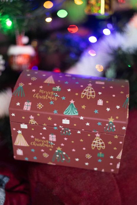 Коледни подаръчни кутии