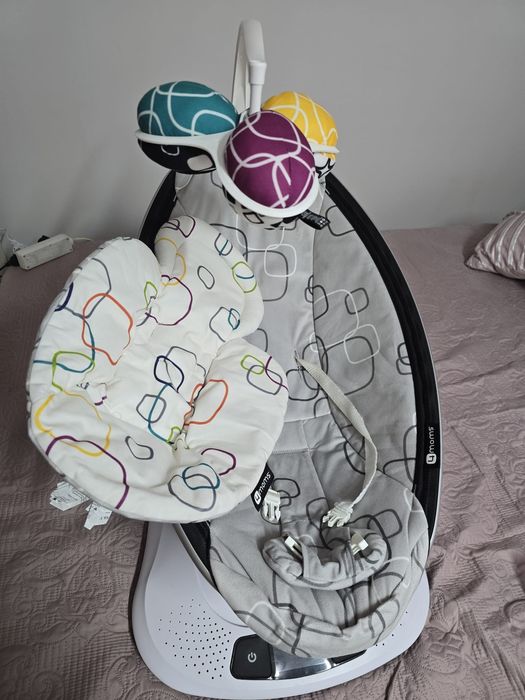 Balansoar electric 4Moms, MamaRoo 4.0, Bluetooth, Cu bar