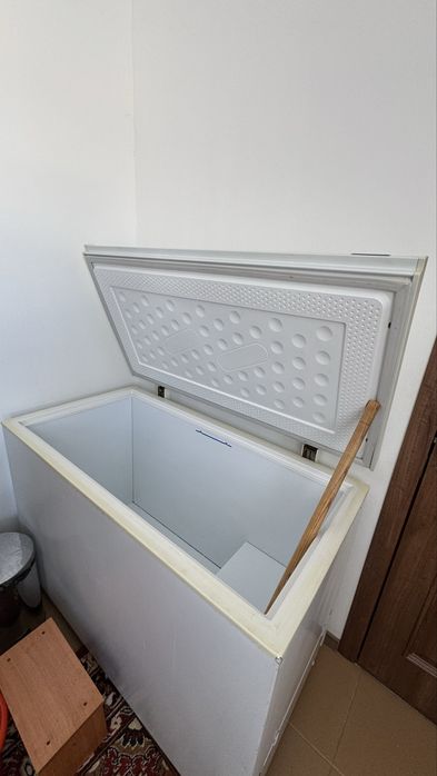 Продам морозильник