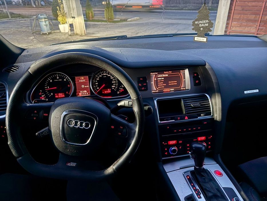 Vand Q7 /cauciucuri noi de iarna, stare buna