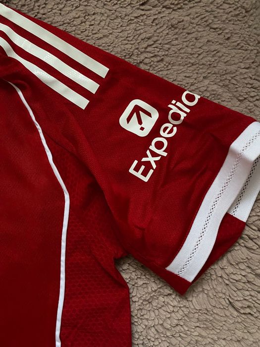 Jersey Liverpool home kit 2025/2026, WIRTZ