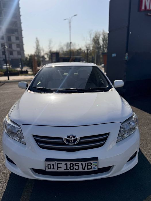 Tayota Corolla.       Автомобиль