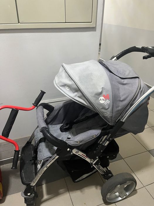 Коляска прогулочная