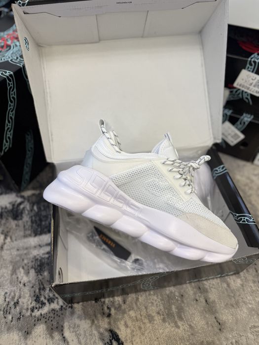 Versace chain reaction
