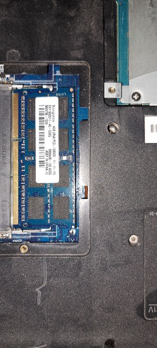 Продам ноут на запчасти