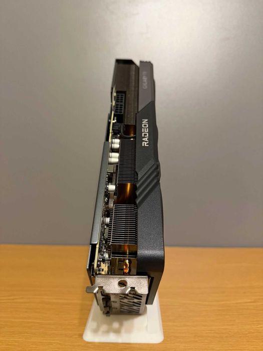 Placa video GIGABYTE Radeon RX 7600 XT GAMING OC 16GB GDDR6 1‎28-bit