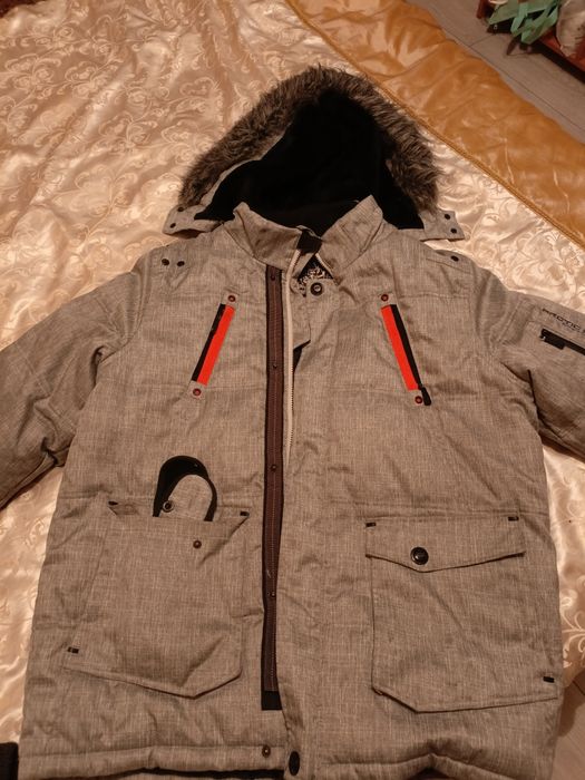 Продам мужские куртки