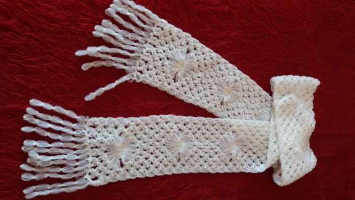 Ръчно изработен красив дамски шал