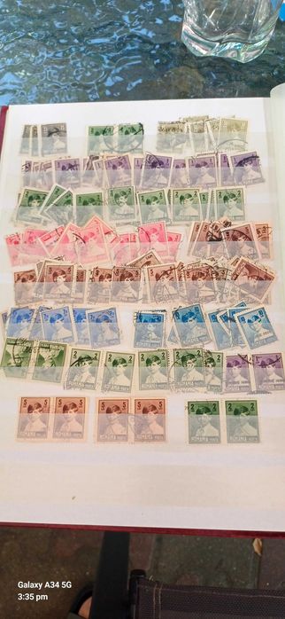 Clasor cu timbre regaliste