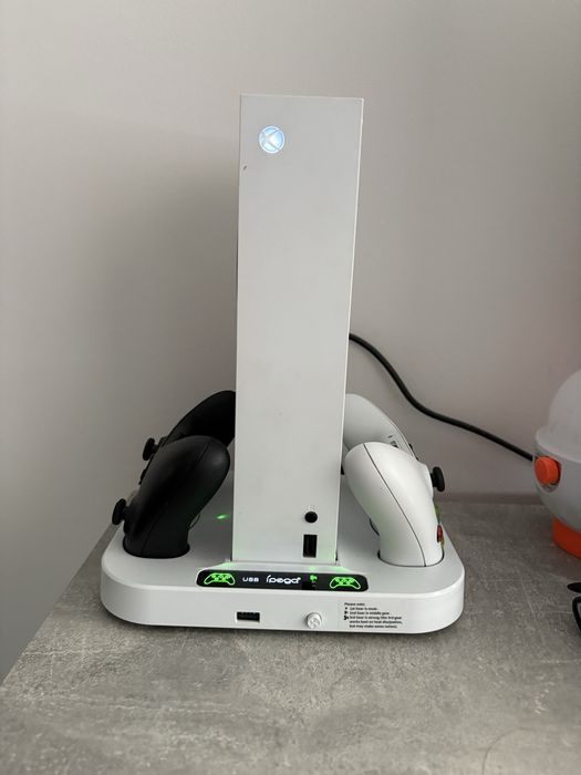 Xbox Series S Продаю