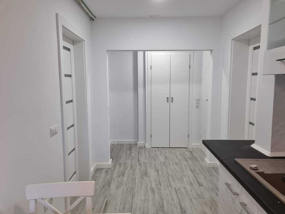 Montaj uși interior, tâmplărie PVC