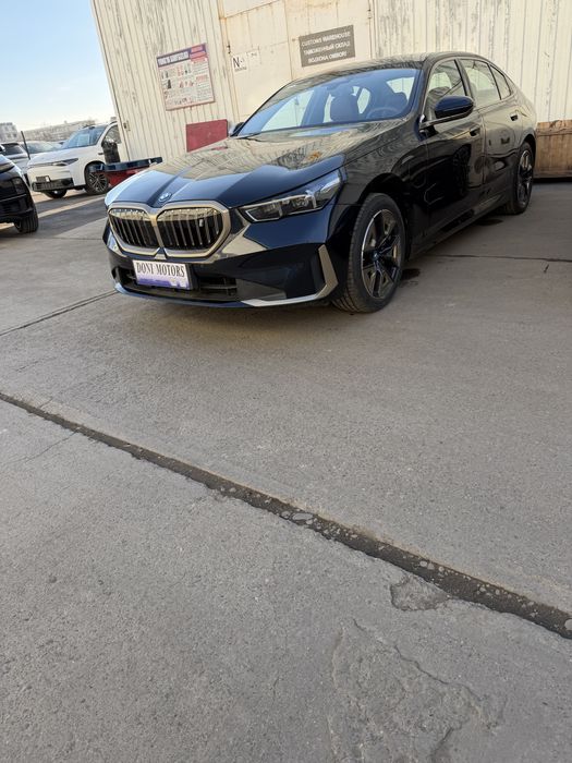 BMW i5 35L Новая в наличии