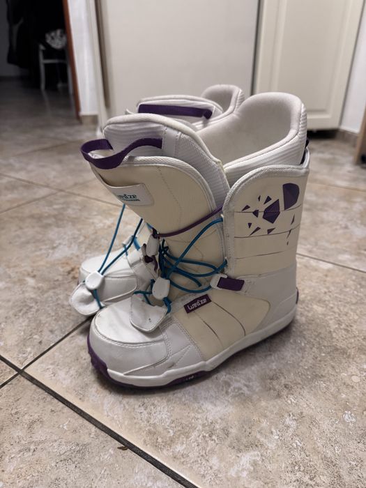 boots snowboard 38
