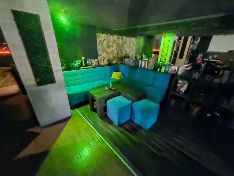 Ресторант и бар, Център