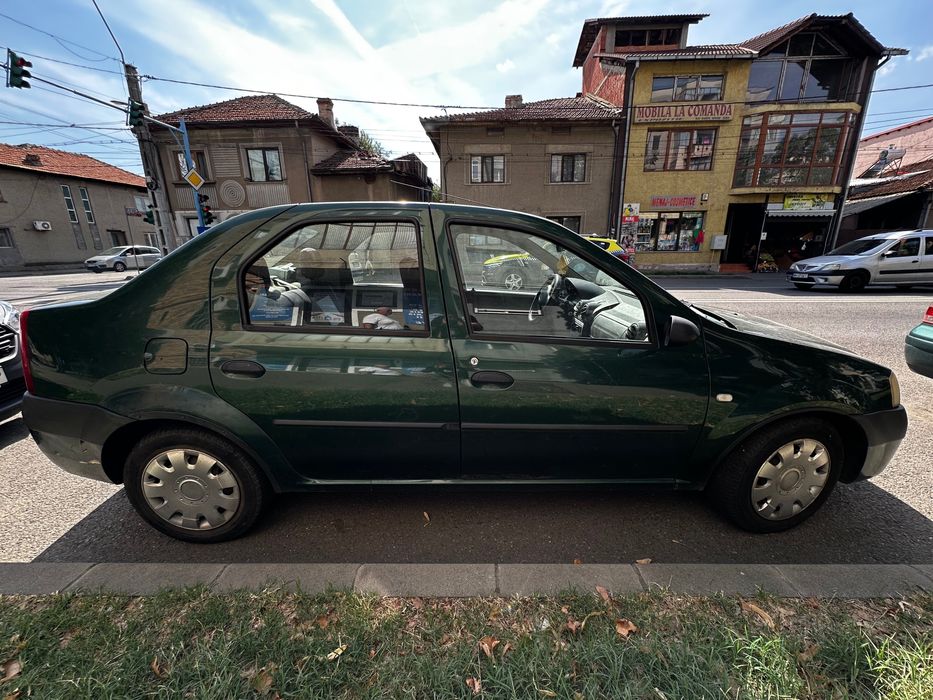 Dacia Logan Laureate 1.6 MPI Benzină, An 2005