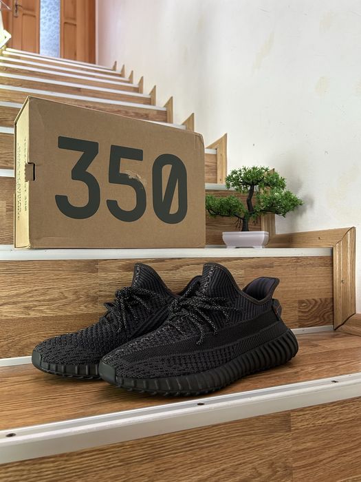 Yezzy 359 Black