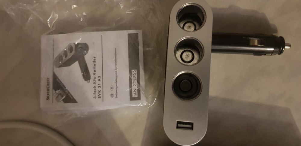 Încărcator auto pt.telefon