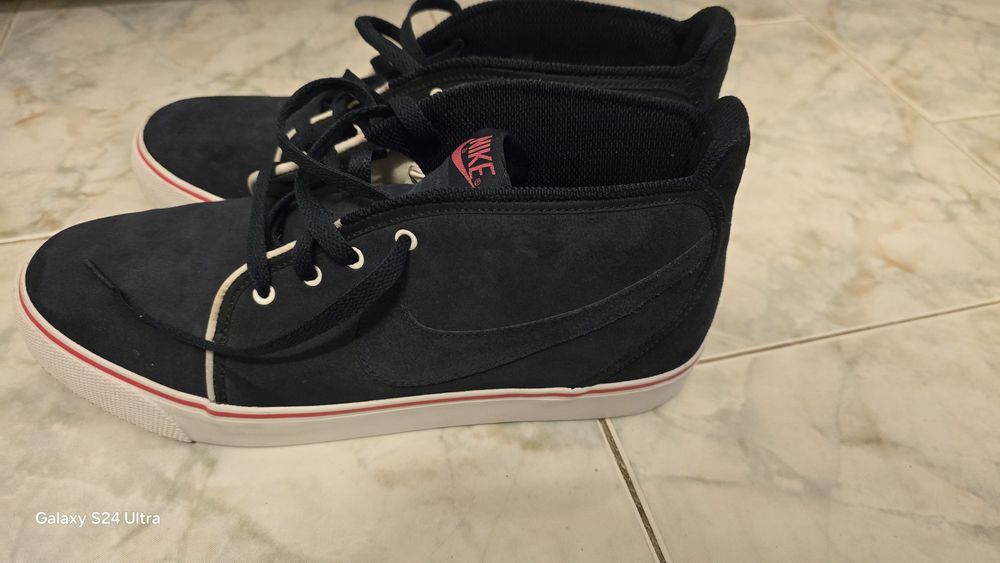 Vand ghete nike in stare buna marime 45