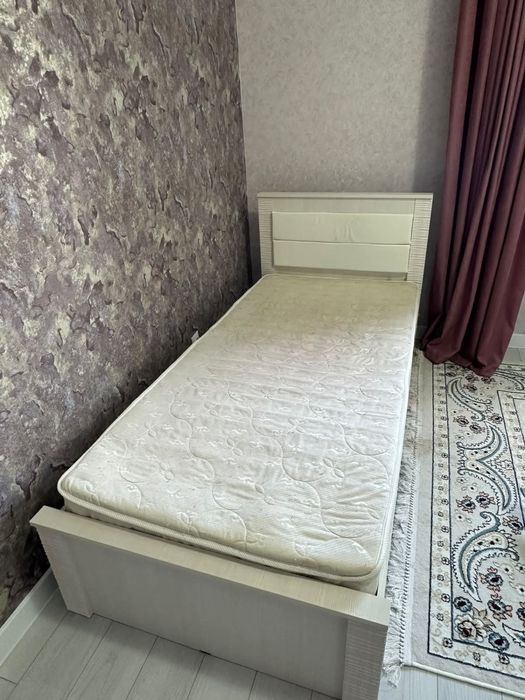Спальный гарнитур в отличном состоянии
