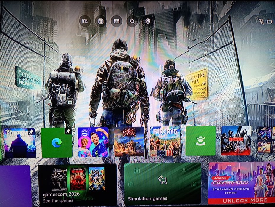 Xbox one 500gb с няколко др неща